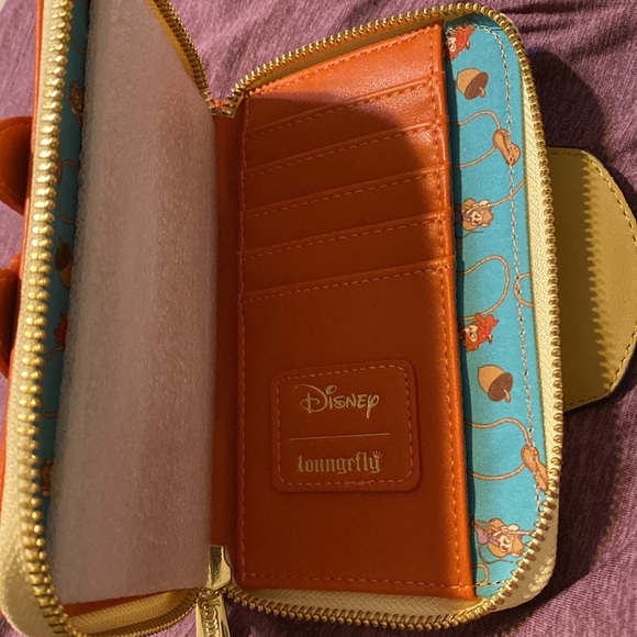 Exclusive - Chip and Dale Cosplay Zip Around Loungefly Wallet - Picture 5 of 5
